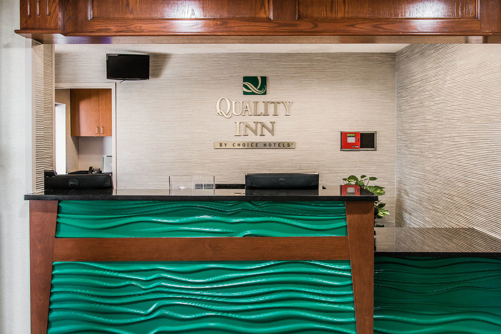 Quality Inn & Suites Warren - Detroit Esterno foto